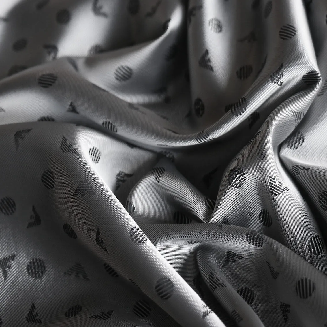Embossed Black - Fancy Lining
